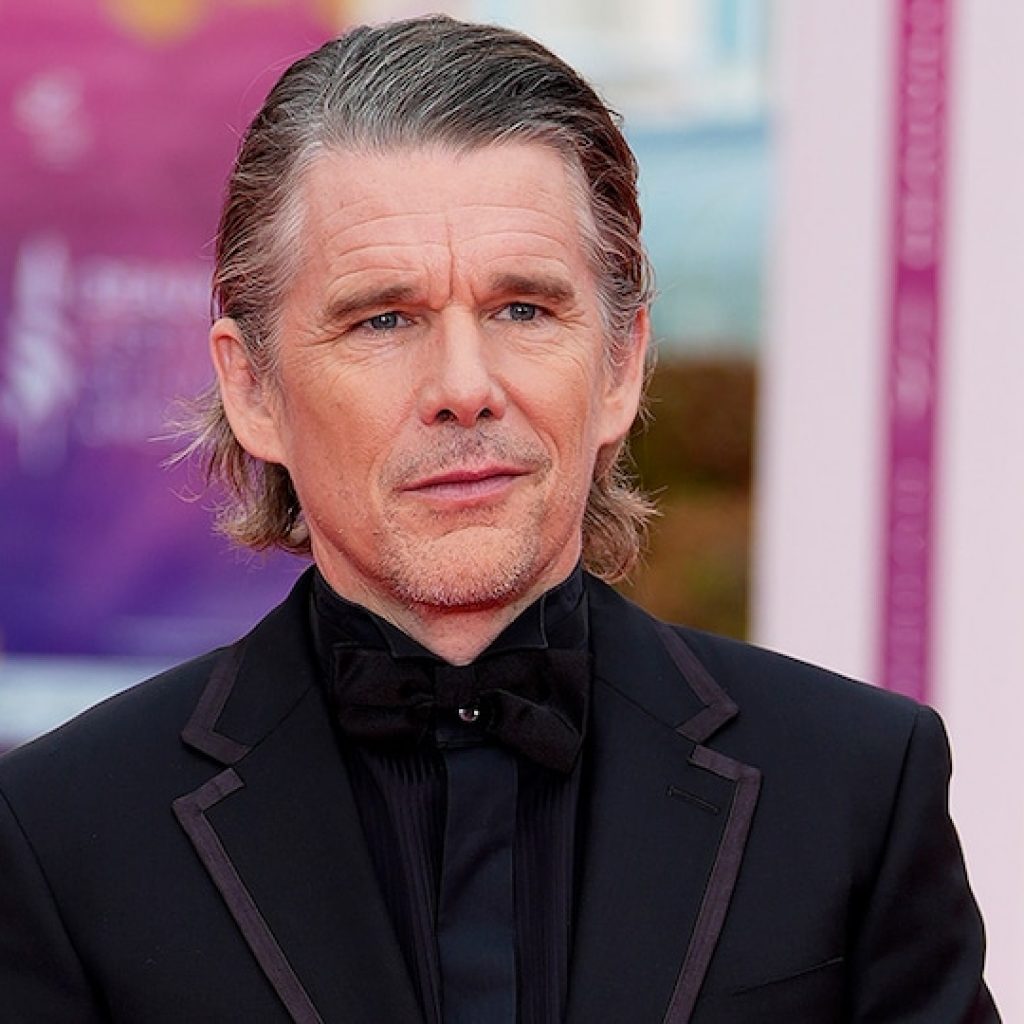 Ethan Hawke Makes Rare Appearance With Wife Ryan, Daughter
Indiana