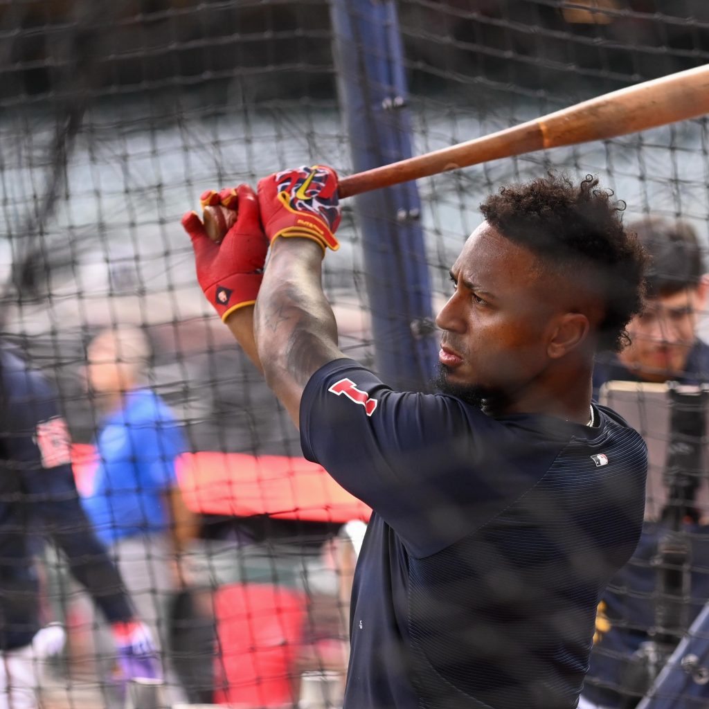 Ozzie Albies appears locked in, Walt Weiss explains roster decisions