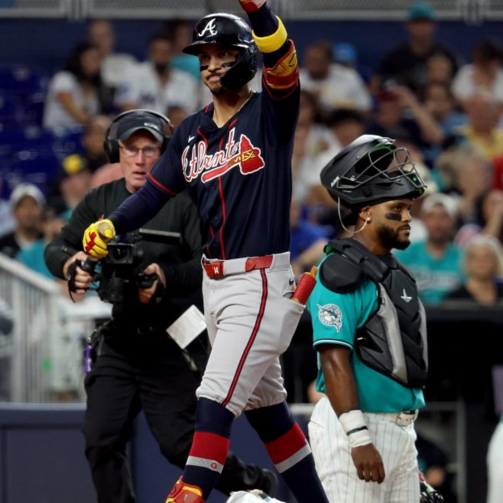 Mauricio Dubón homers as Braves drop regular season finale
in Miami