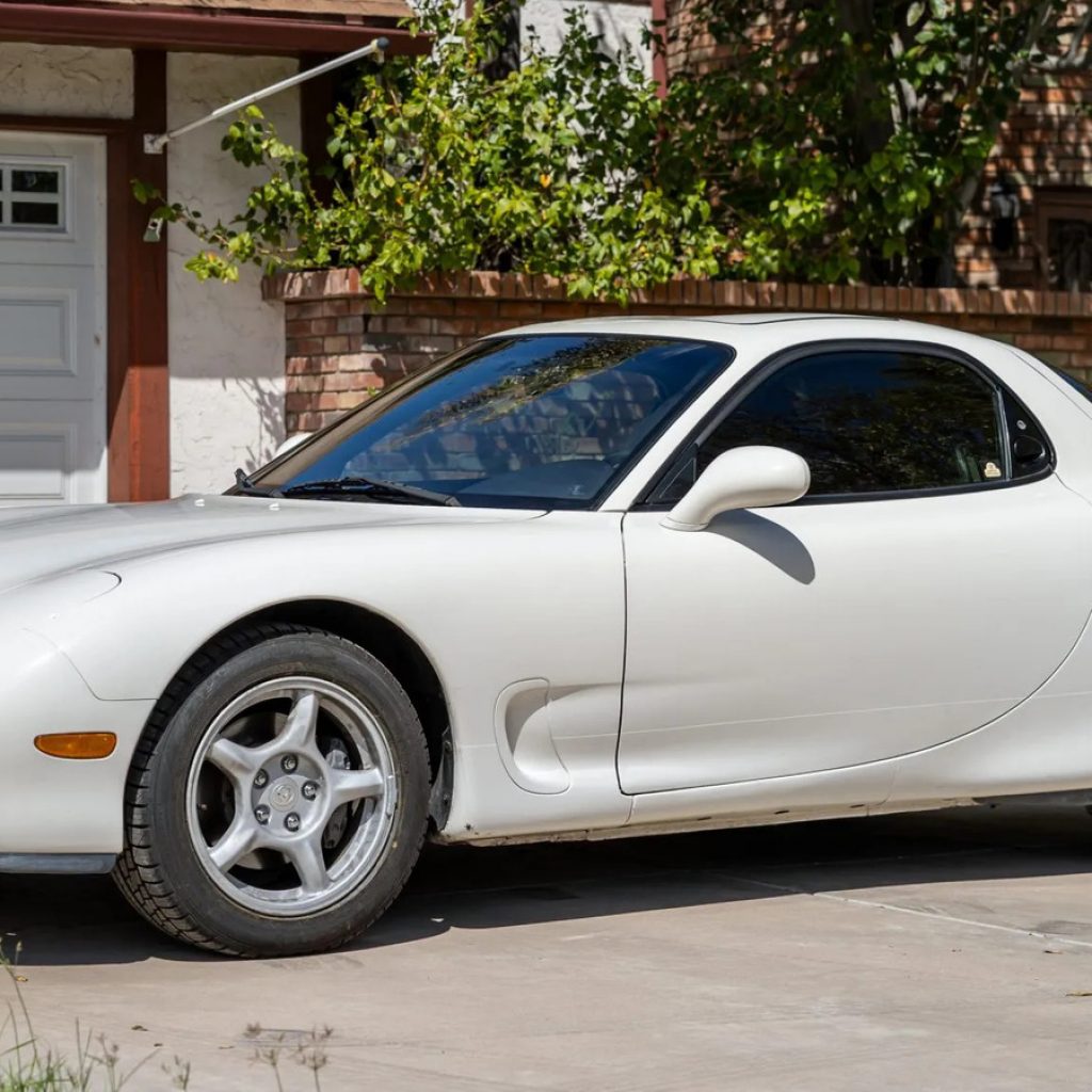 19,000-Mile 1995 Maxda RX-7 Twin Turbo For Sale May Be Peak
’90s Japanese Sports Car