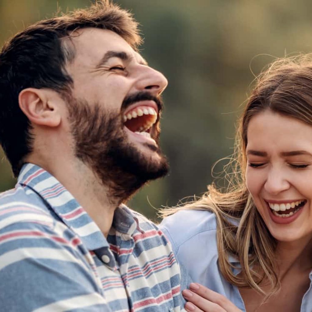 Comedy is funnier when it is easier to process, new psychology study finds