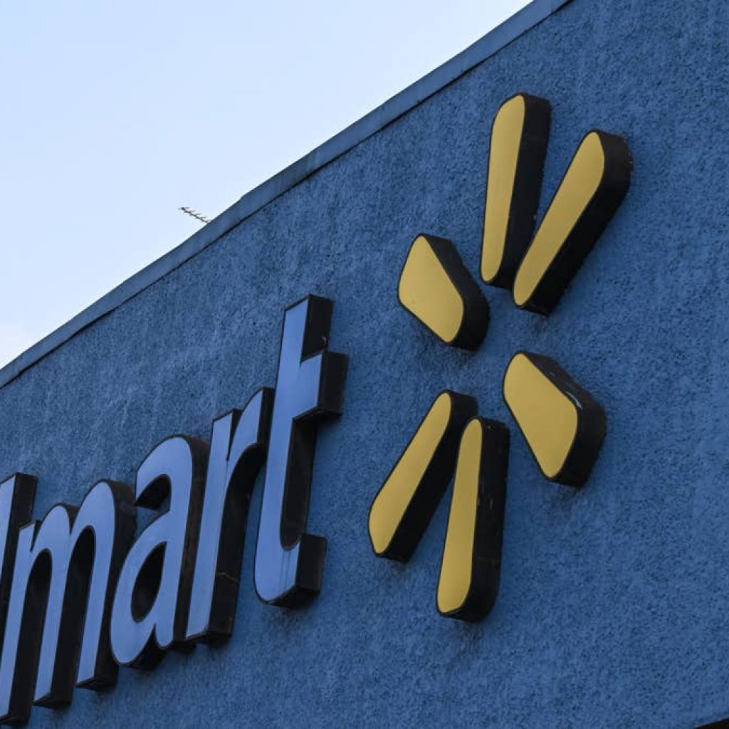 Walmart’s $26 7-in-1 charging station can charge up to 4 devices at once