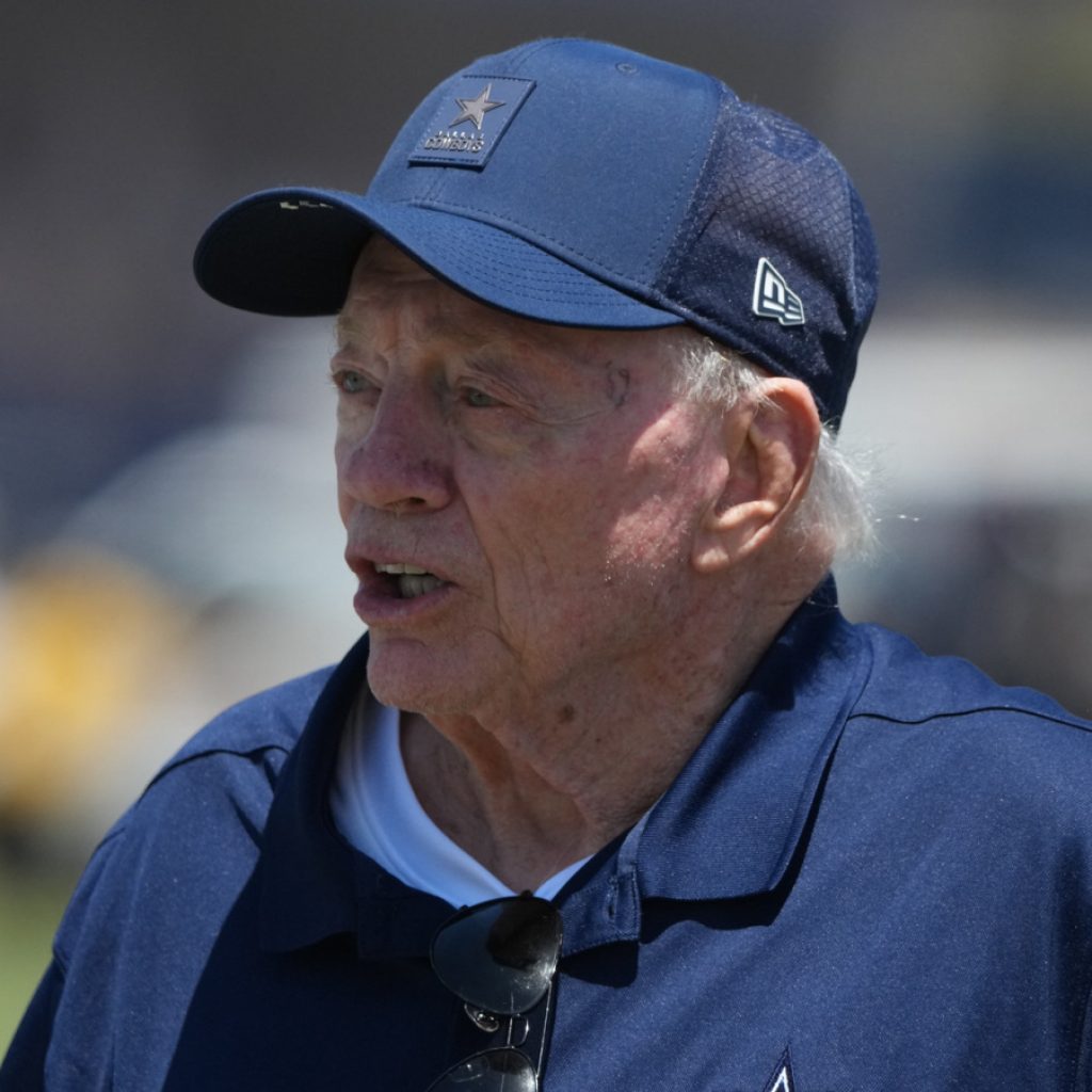NFL reporters share updates on Cowboys trade rumors after interesting contract moves