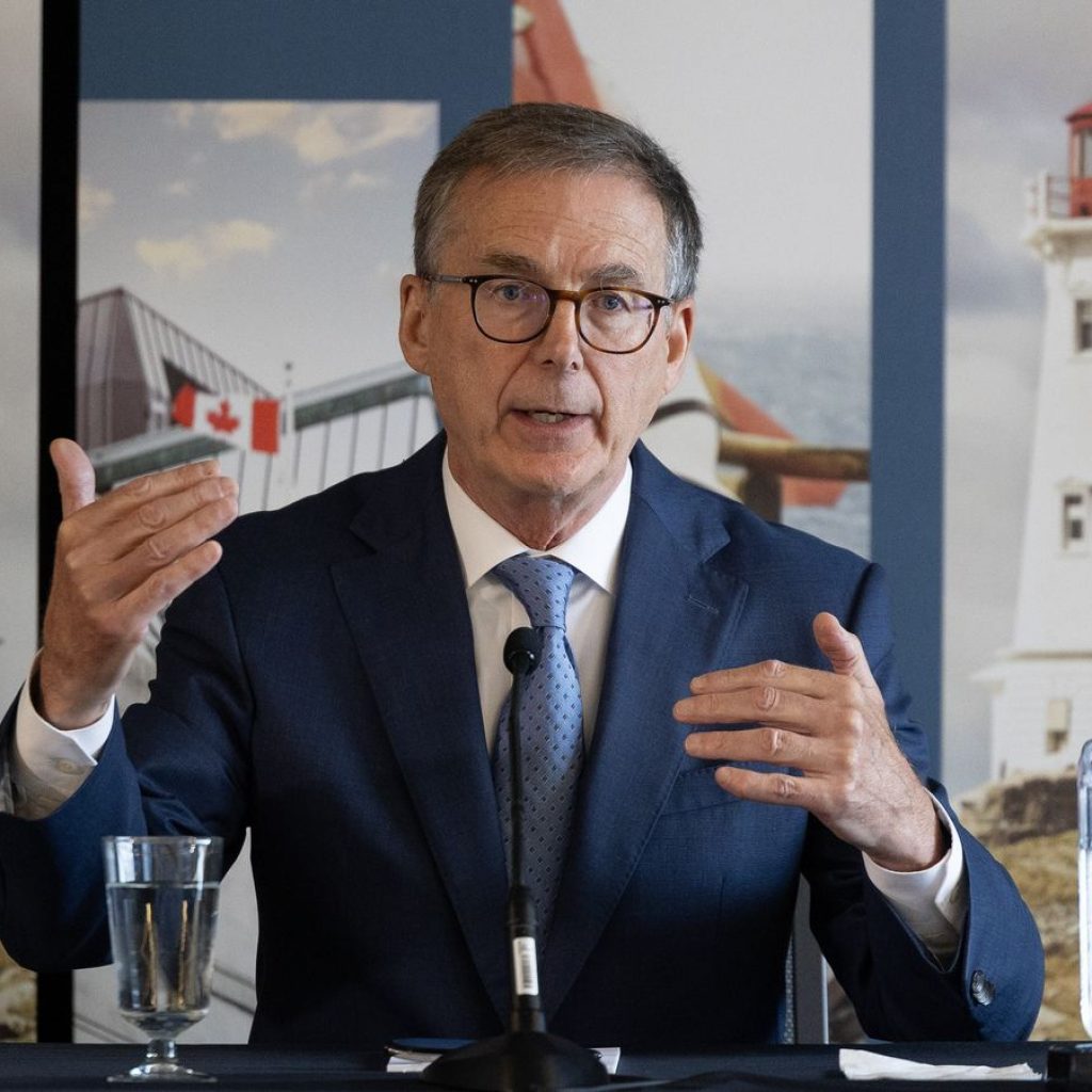 Bank of Canada developing new AI model to help with economic forecasts: Macklem