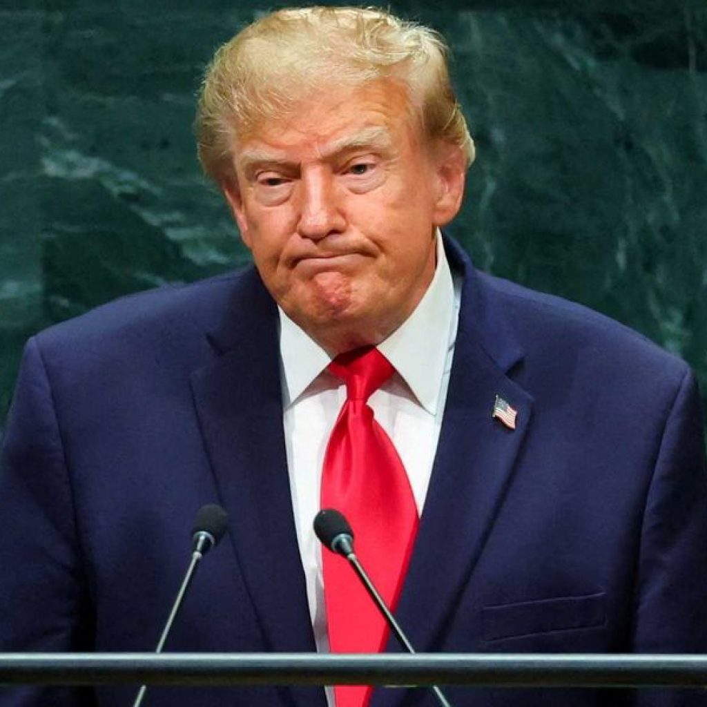 Body language expert exposes why declining Trump failing to
‘project power’