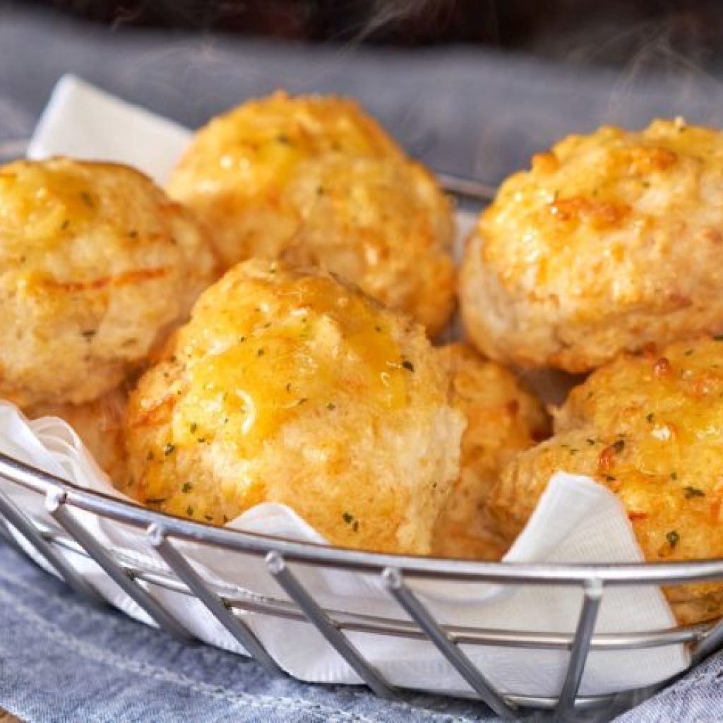 5 Restaurant Chains With the Best Biscuits with Butter or Honey, According to Diners