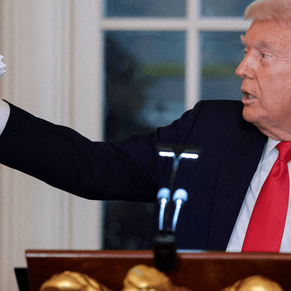 Veteran senator tears apart Trump vanity project after
‘unhinged’ outburst