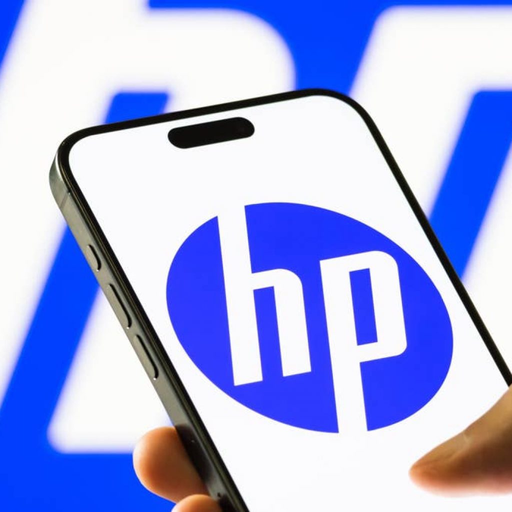 HP cut the price of its $660 laptop by 50% at Amazon