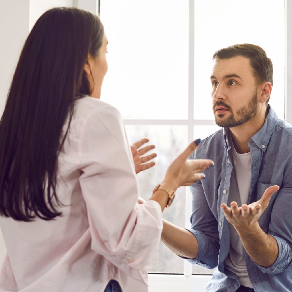 People in strained relationships show somewhat higher preference for hearing lies