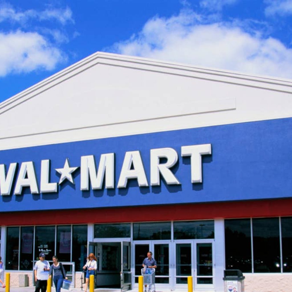 Walmart’s cotton-linen ruffle-hem T-shirt that comes in 22 colors is only $3
