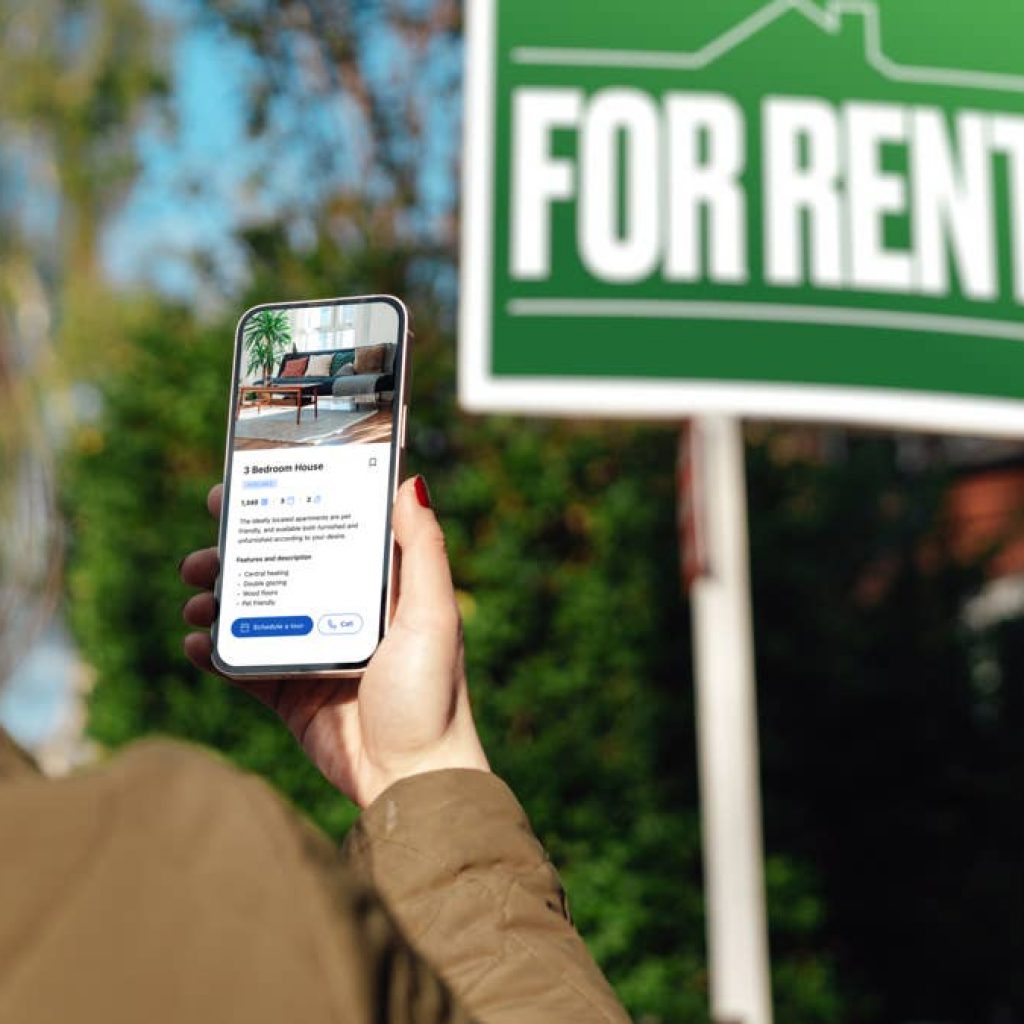 Zillow, Redfin share blunt words on mortgage rates, housing market