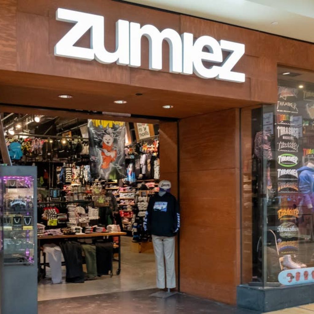 48-year-old specialty retailer closing stores as trends change