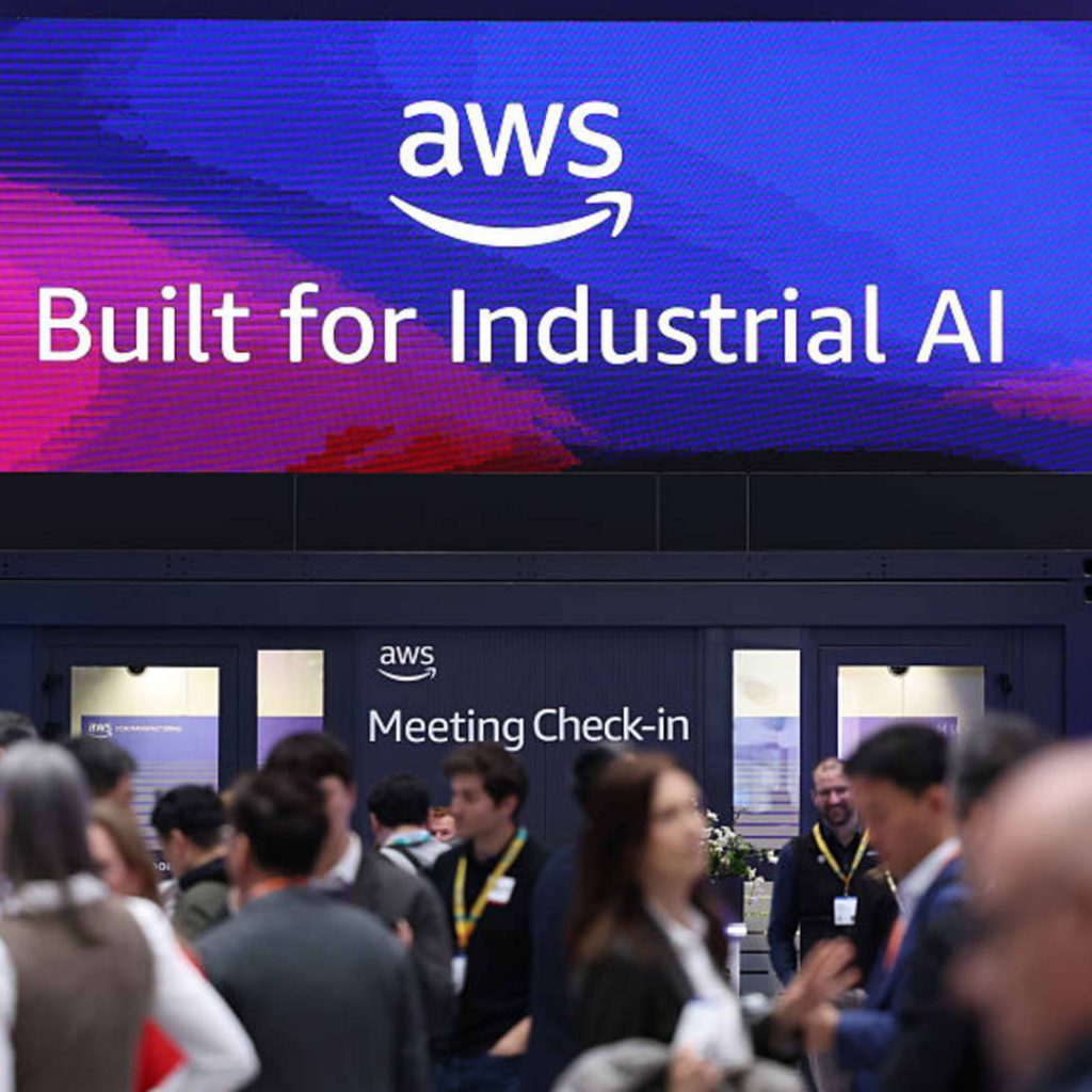 Amazon AWS posts 39% revenue growth as cloud rivals also
accelerate