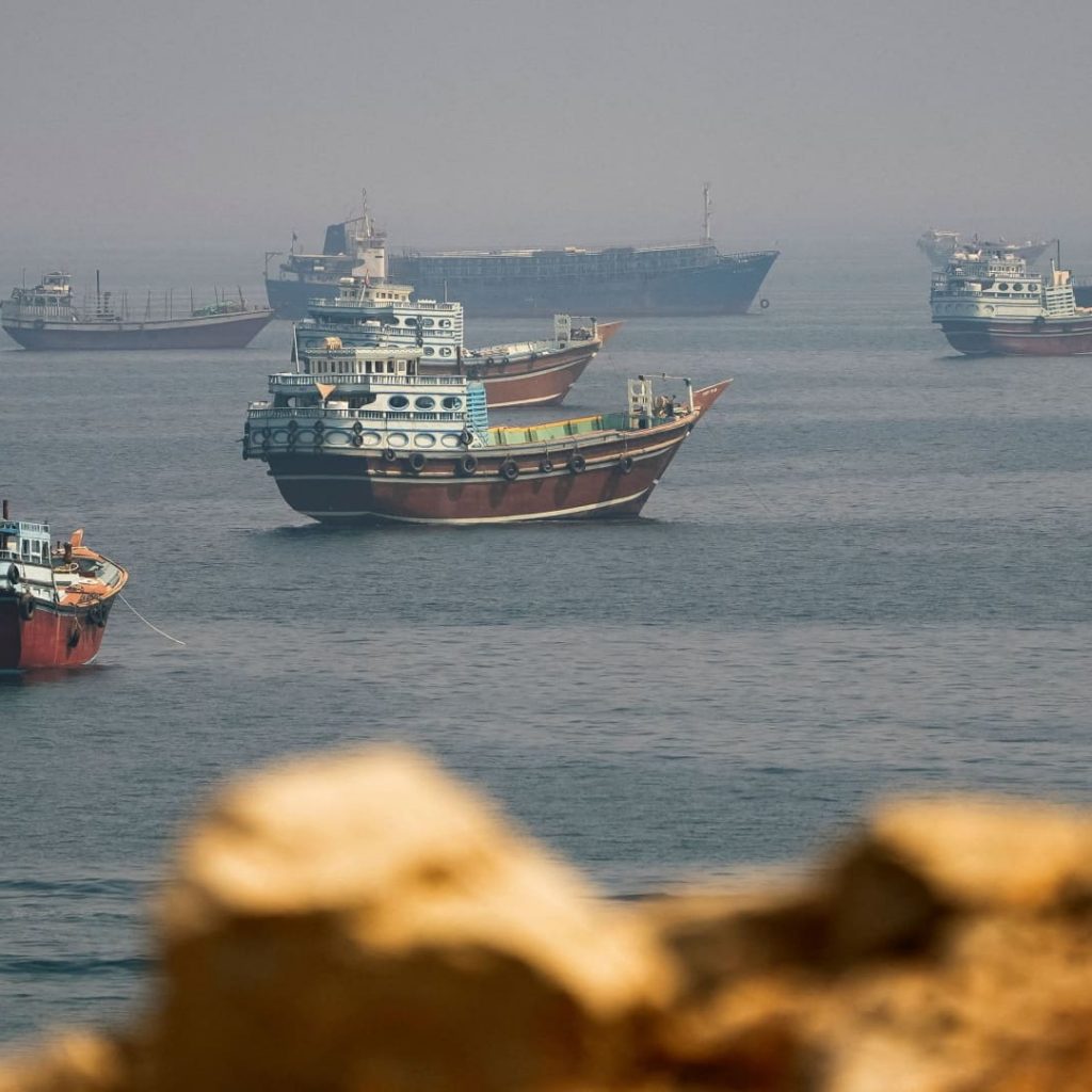 Oil prices rise as Chinese refiners reportedly ban October
fuel exports; Brent crude back above $100