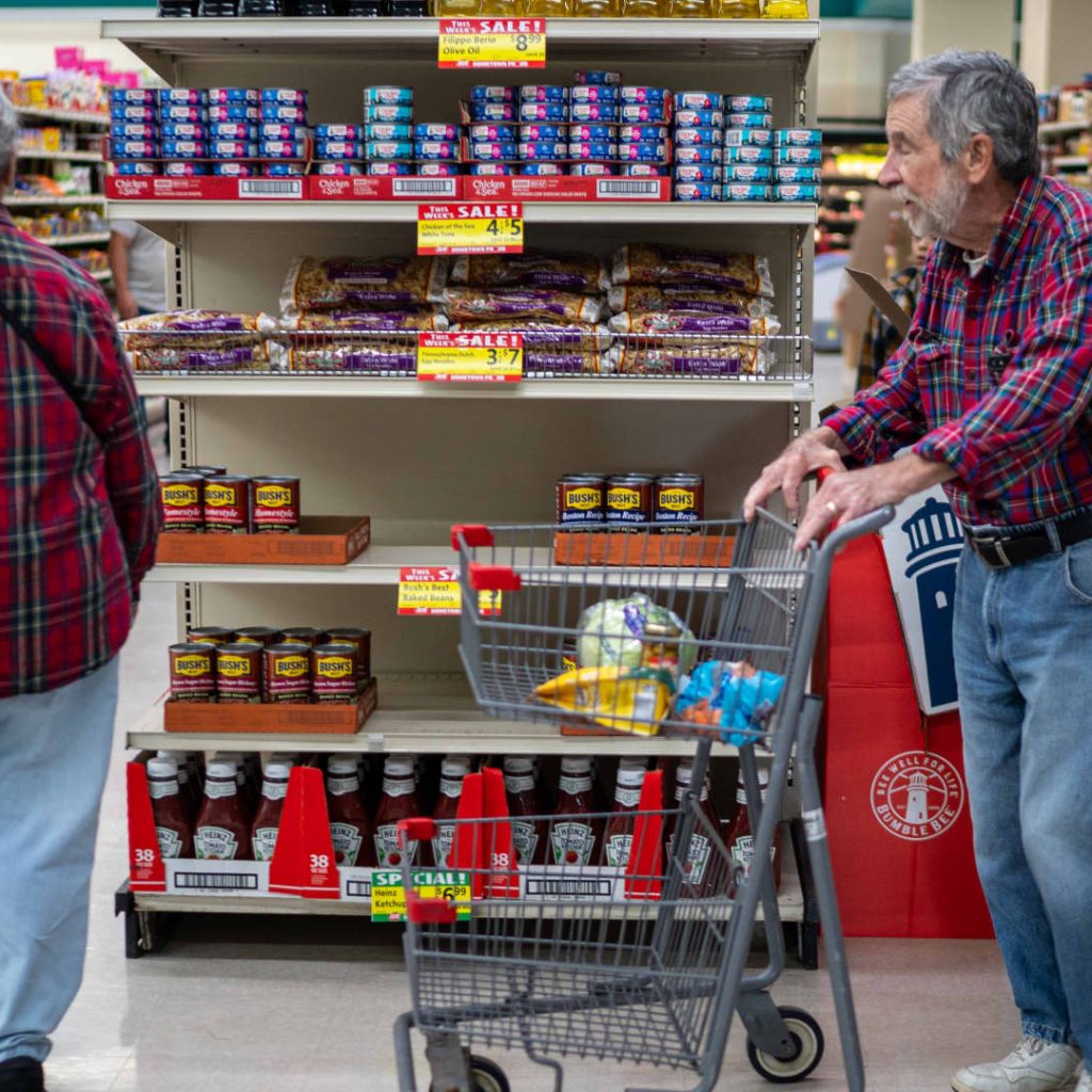 Consumer prices rose at 3.7% annual rate in September as gas
costs skyrocket