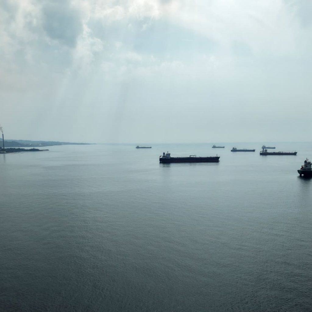 Oil falls as renewed diplomatic efforts to end Mideast
conflict ease supply concerns