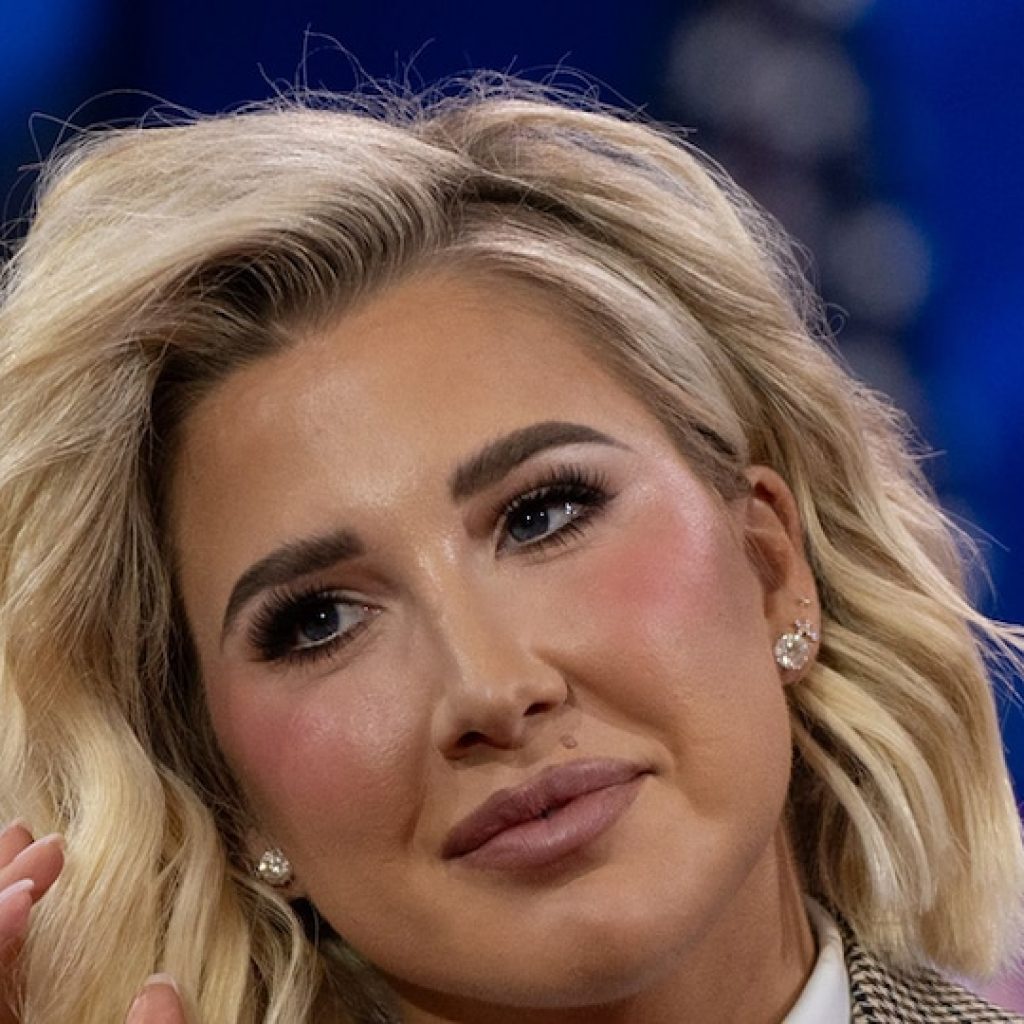 Who Is Pregnant Savannah Chrisley’s Fiancé? Everything She’s
Shared