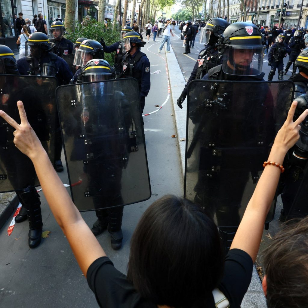 France protests: What we know as schools face nationwide
action