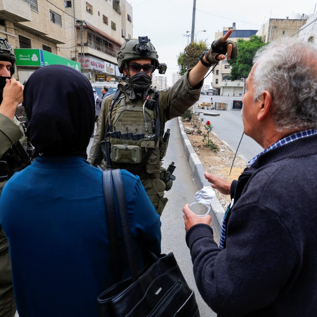 Israeli forces continue West Bank raids as Hebron lockdown
enters sixth day