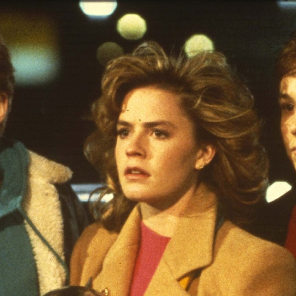 Adventures in Babysitting’s Elisabeth Shue Makes Rare Public
Outing