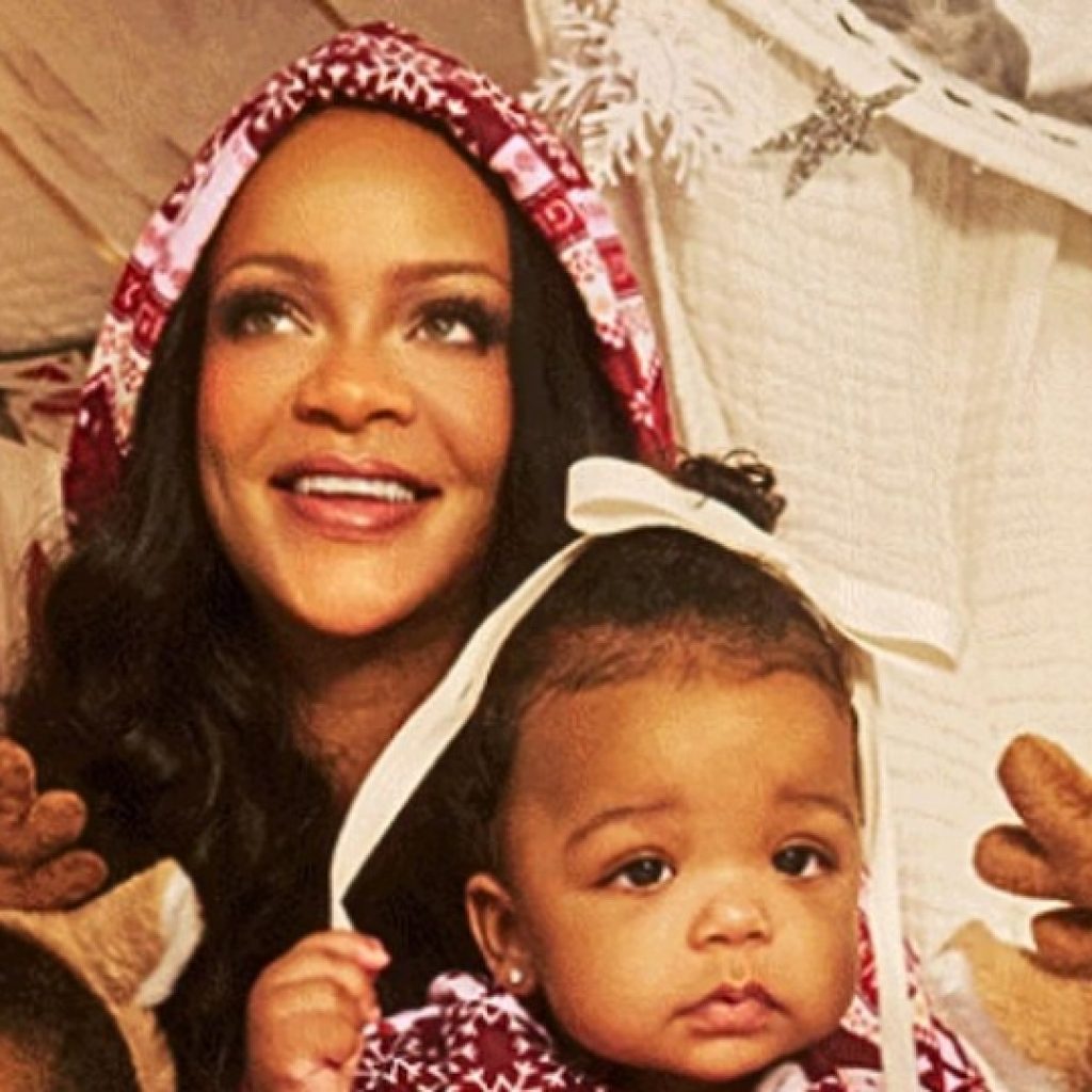 Rihanna’s Savage X Fenty Has $25 Mommy & Me Holiday
PJs