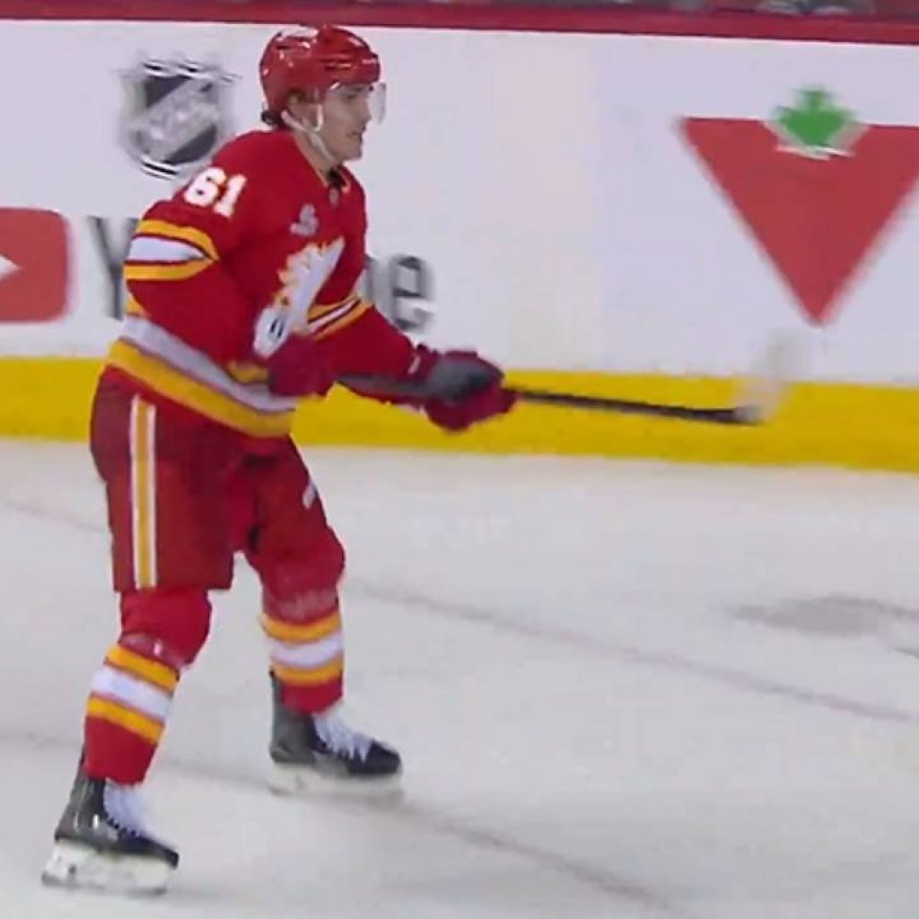 Flames’ Suniev scores first NHL goal against Ducks