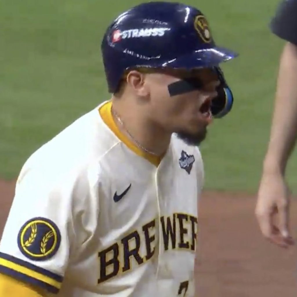 Brewers kick off World Series with pair of runs in first
inning