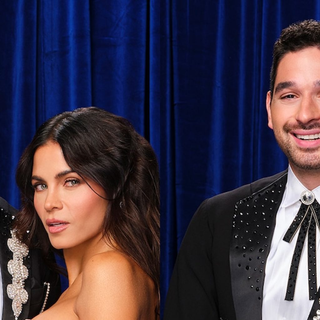 How DWTS’ Val Chmerkovskiy Feels About Alan Bersten
Replacing Him