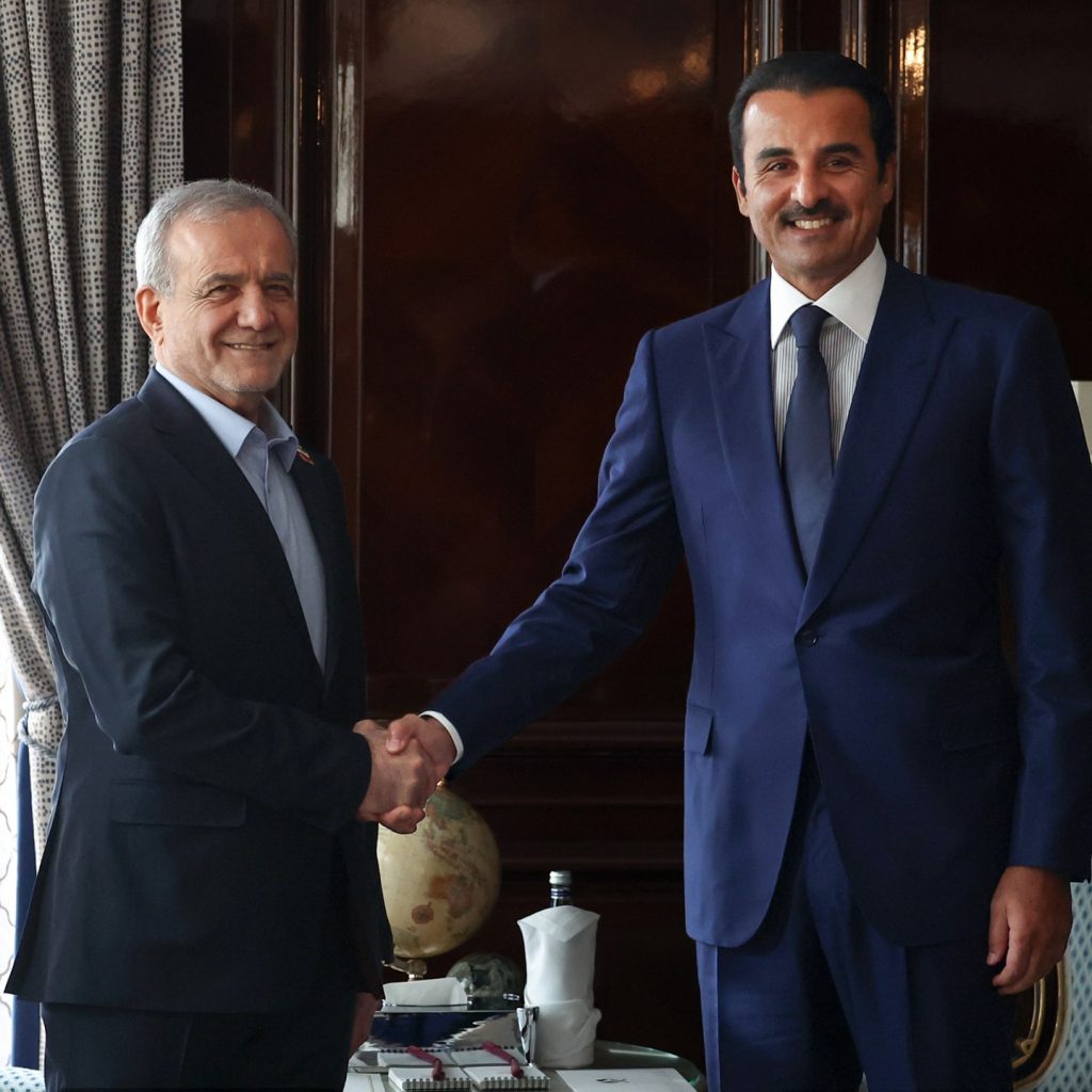 Qatar’s Emir meets Iran’s Pezeshkian in Moscow