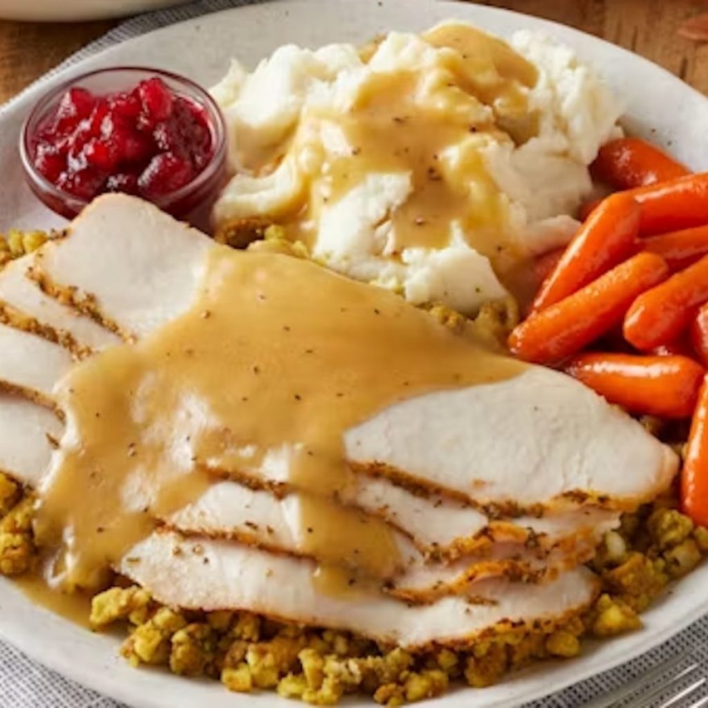 5 Restaurant Chains With the Best Roast Turkey and Loaded Mashed Potatoes, According to Diners
