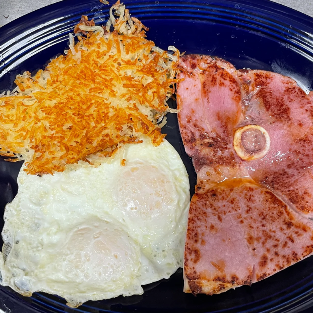 5 Restaurant Chains With the Best Country Ham and Eggs, According to Diners