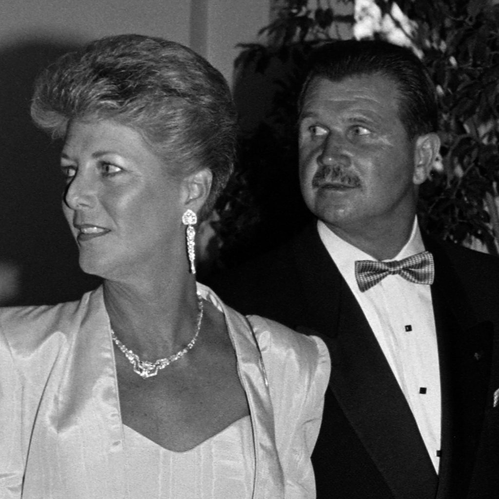 Who Was Mike Ditka’s Wife? All About Diana Ditka &
Their Family