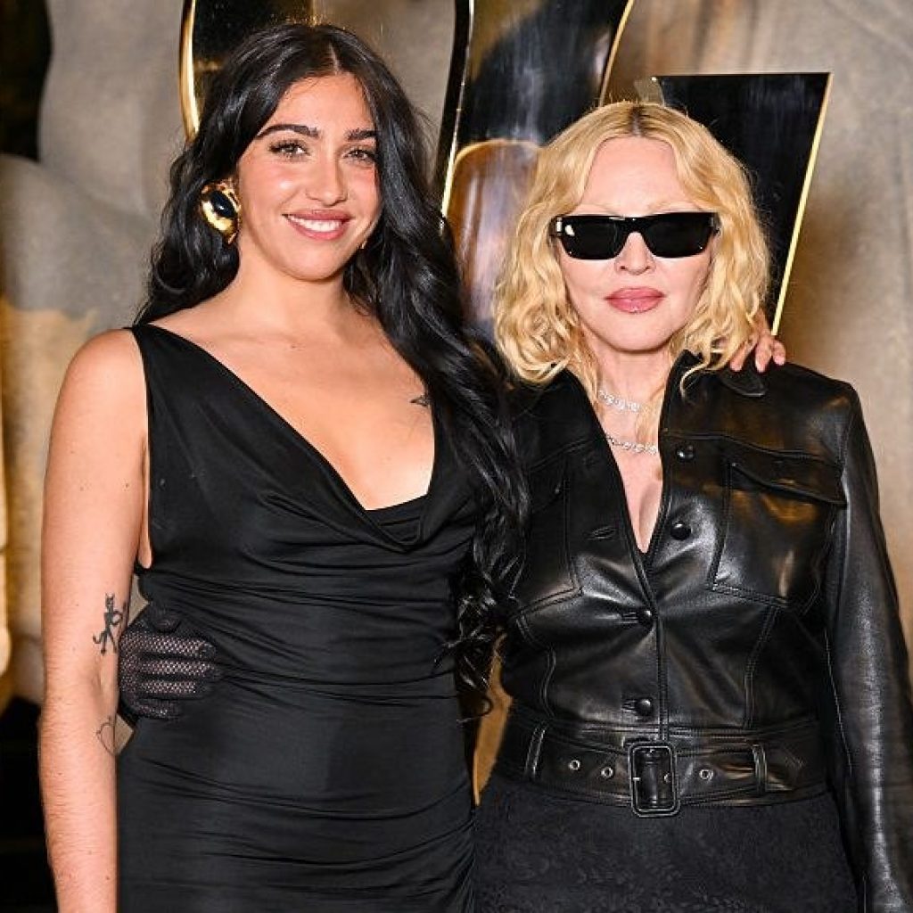 Madonna & Lourdes Recorded ‘The Test’ Together: A
Therapist on Why Mothers & Adult Daughters Reach for Music
When Words Keep Failing