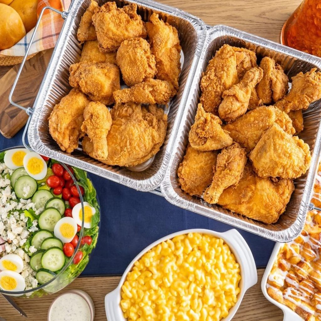 5 Buffet Chains With the Best Homestyle Food, According to Diners