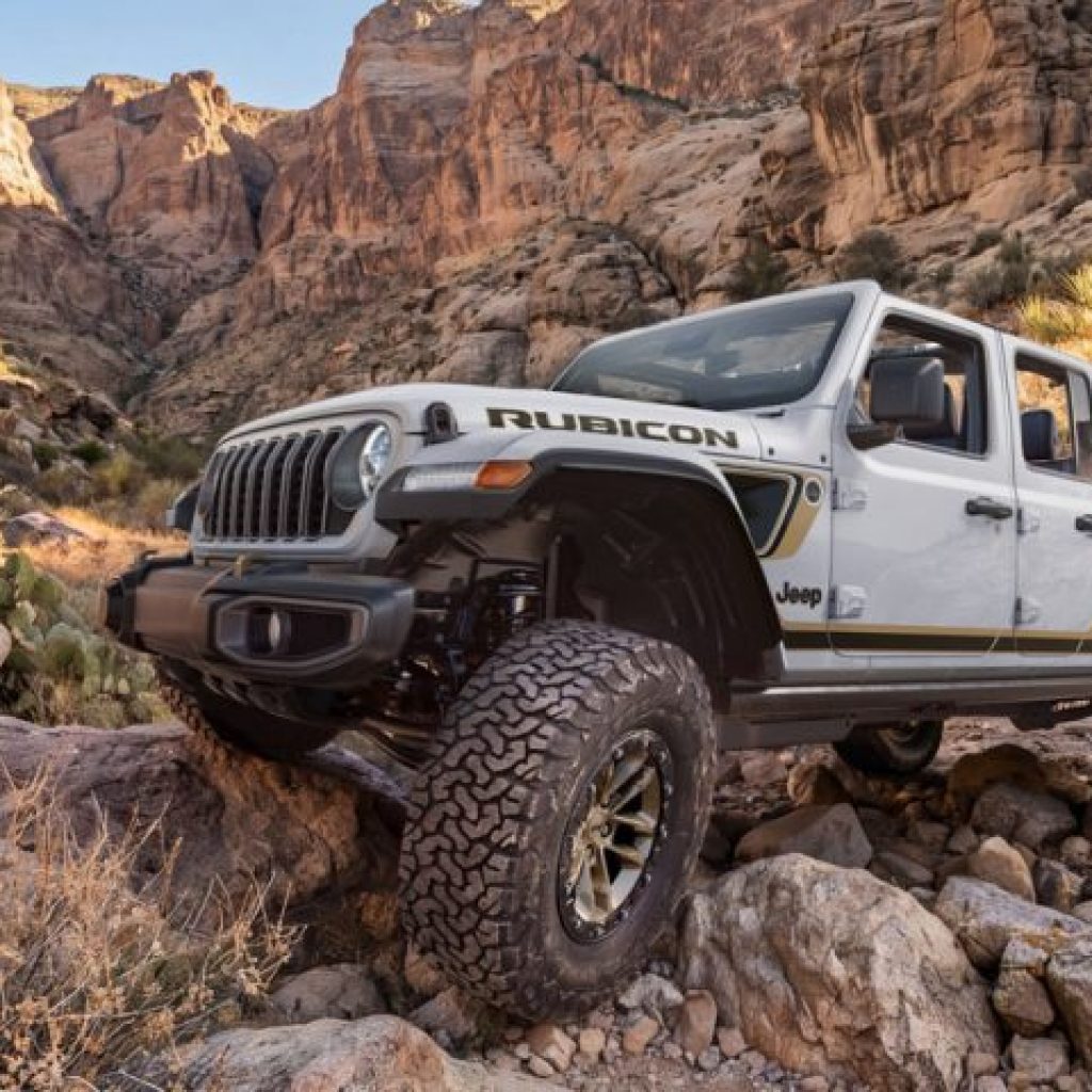 2027 Jeep Gladiator Gets Factory 35-Inch Tires With New
Limited-Edition Off-Road Package