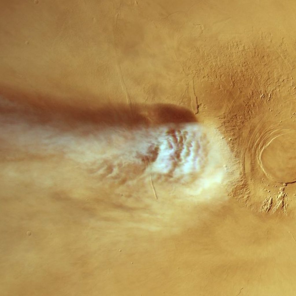 The ‘Exotic Physics’ Behind a Mysterious 1,000-Mile Cloud on
Mars