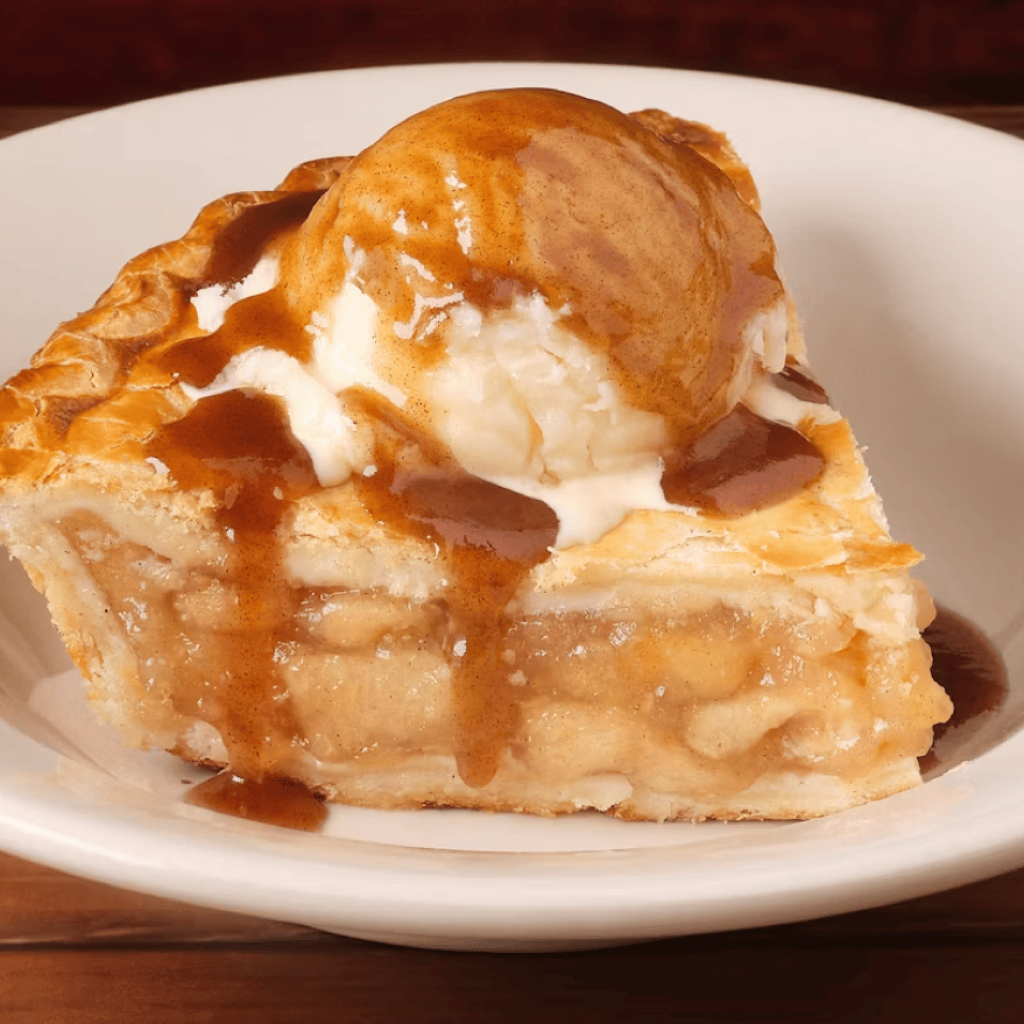 5 Restaurant Chains With the Best Apple Pie and Ice Cream, According to Chefs