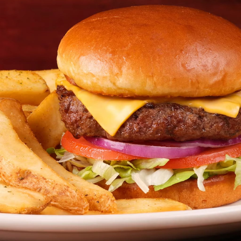 7 Best Hamburgers at Steakhouse Chains, According to Diners