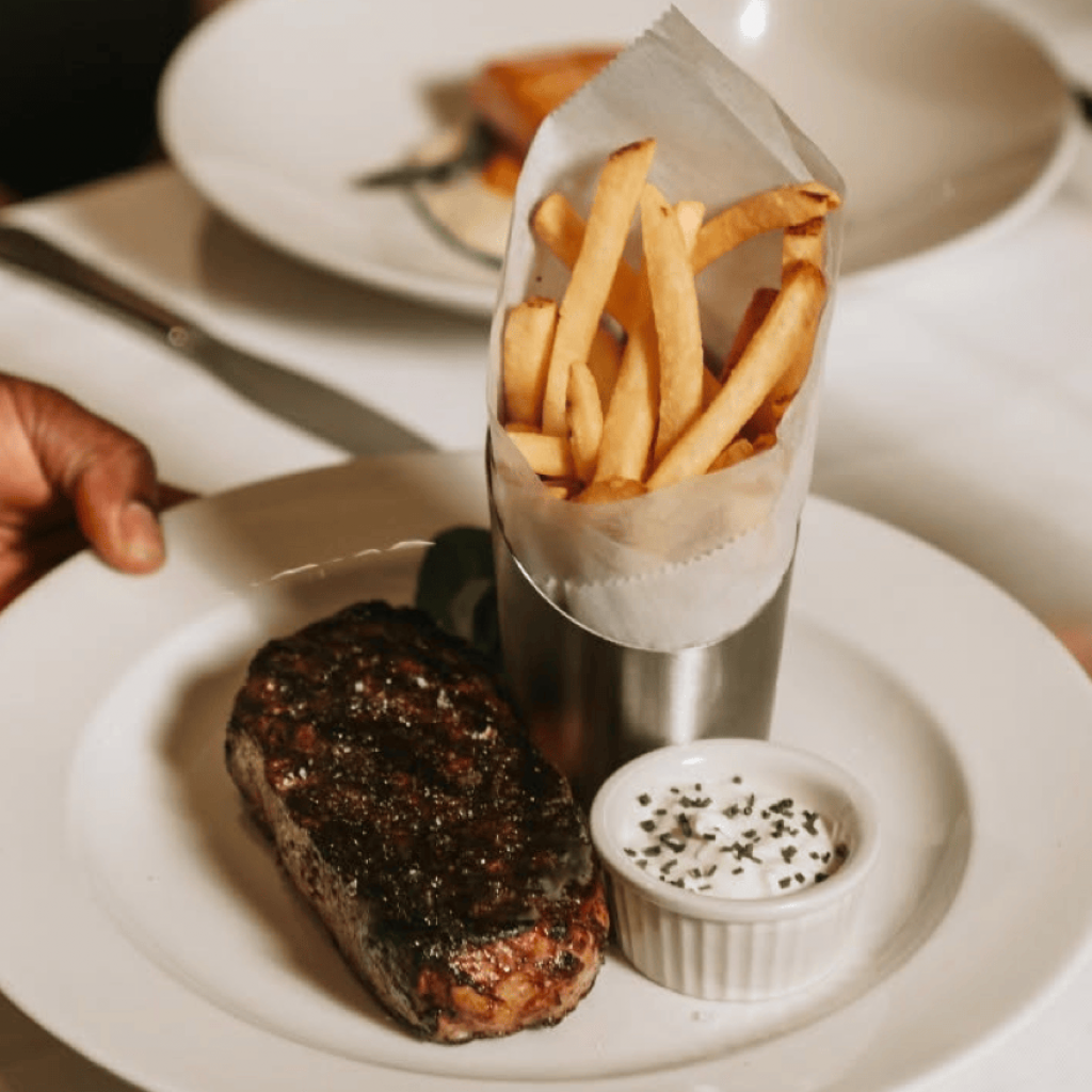 5 Steakhouse Chains With the Best Steak Frites, According to Diners