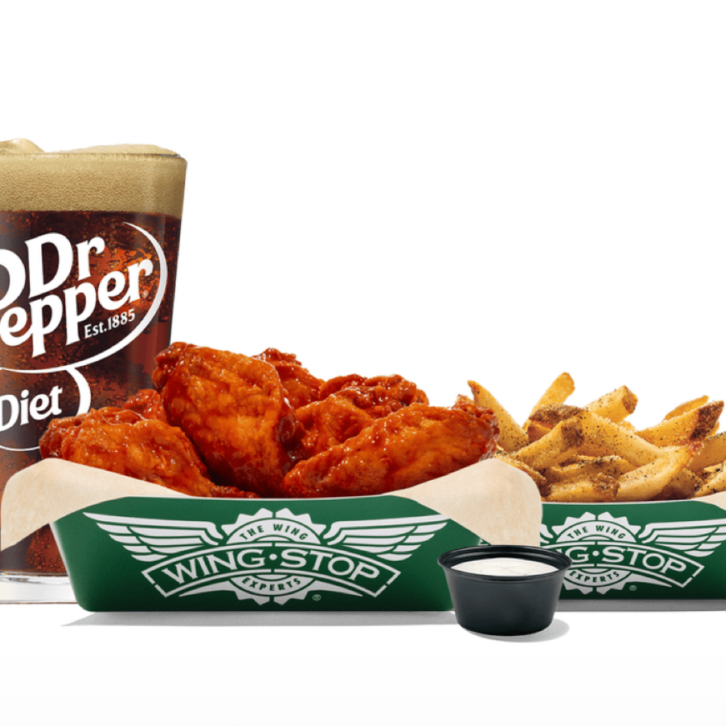5 Restaurant Chains With the Best Chicken Wings and Fries, According to Diners