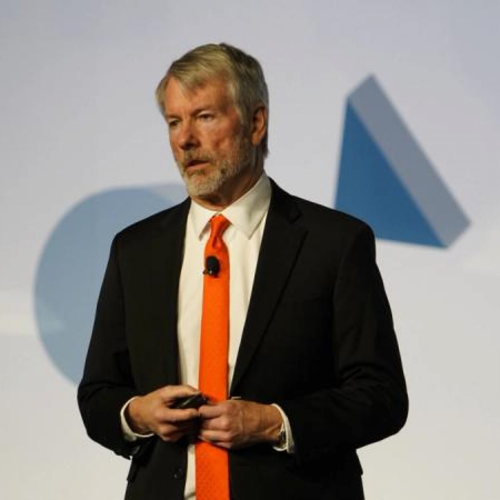 Strategy CFO resigns as company posts record quarterly
profit. MSTR stock falls 6%