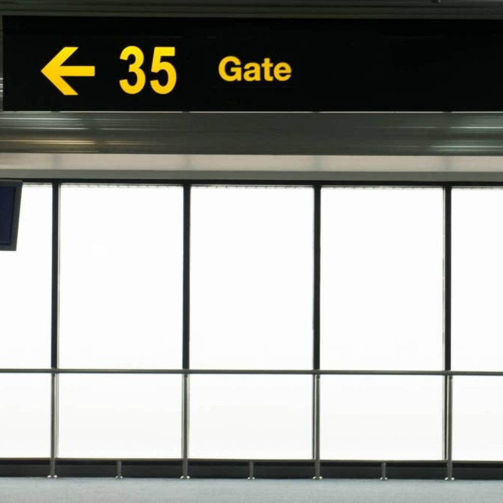 White House delays its efforts to make it harder to get flight refund