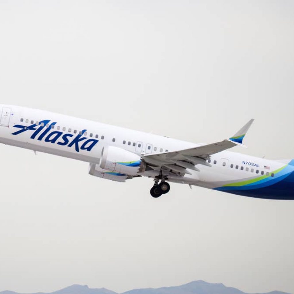 Alaska Air eyes global expansion while battling Delta at home