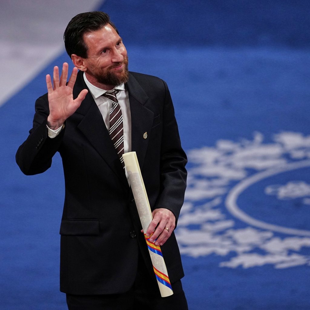 Lionel Messi receives top Spanish award in recognition of
social work