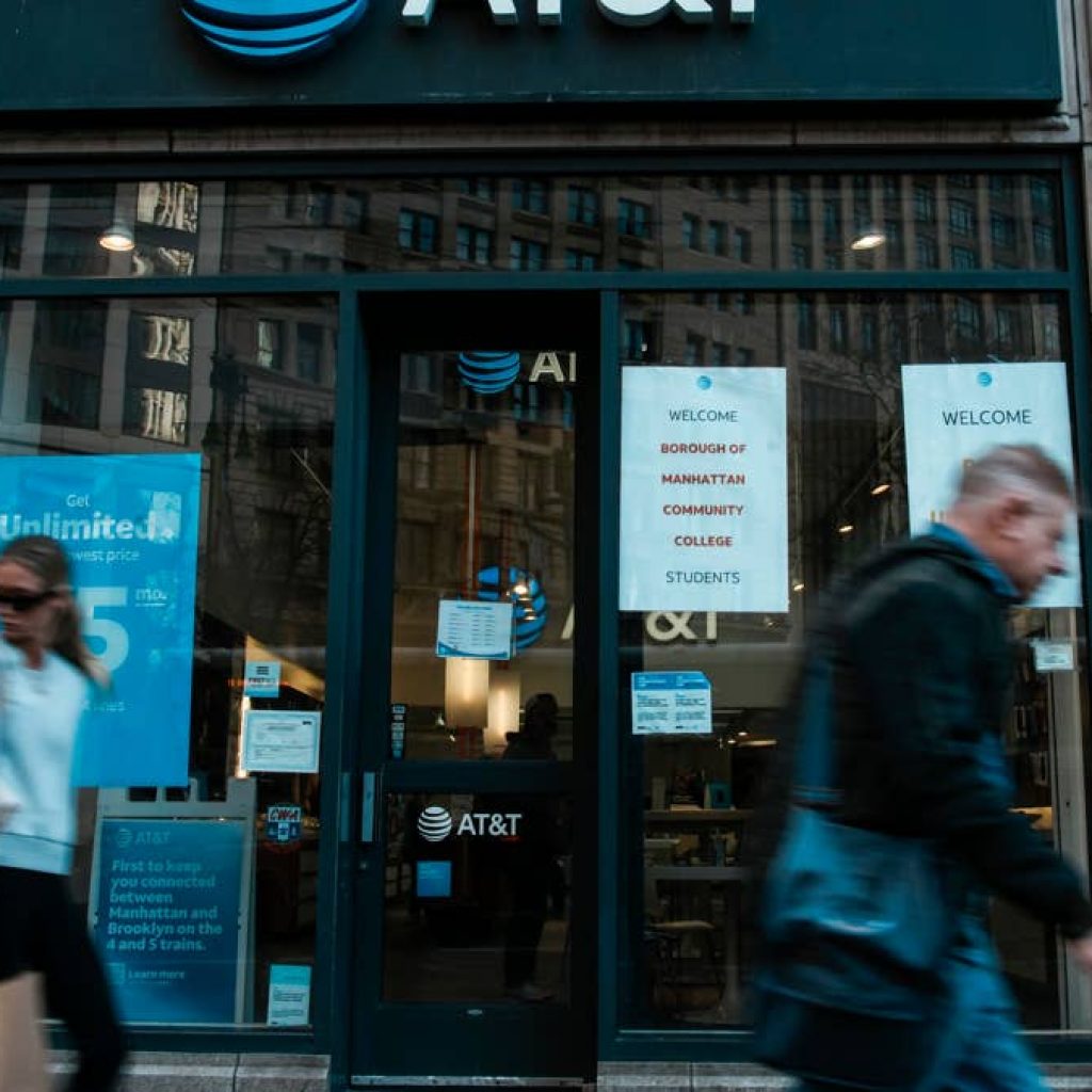 AT&T accelerates the end of a network that’s losing customers