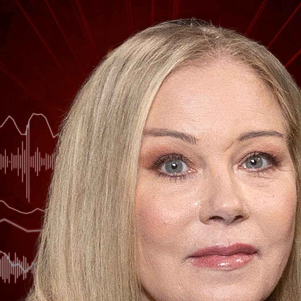 Christina Applegate Reveals She Does NOT Have Multiple
Sclerosis
