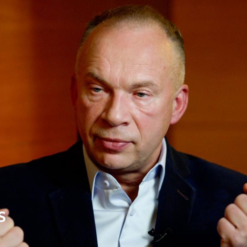 Russia’s offensive ability is broken, Kyiv’s former top
general tells BBC