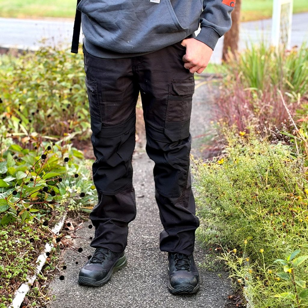 Carhartt built its new ultra-tough Steel series workwear to
flex and stretch like athletic gear