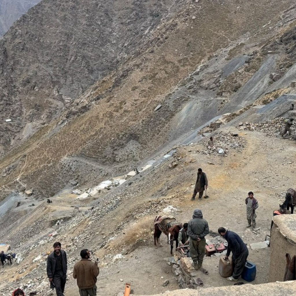 Afghanistan’s emerald miners struggle with tools but attract
global buyers