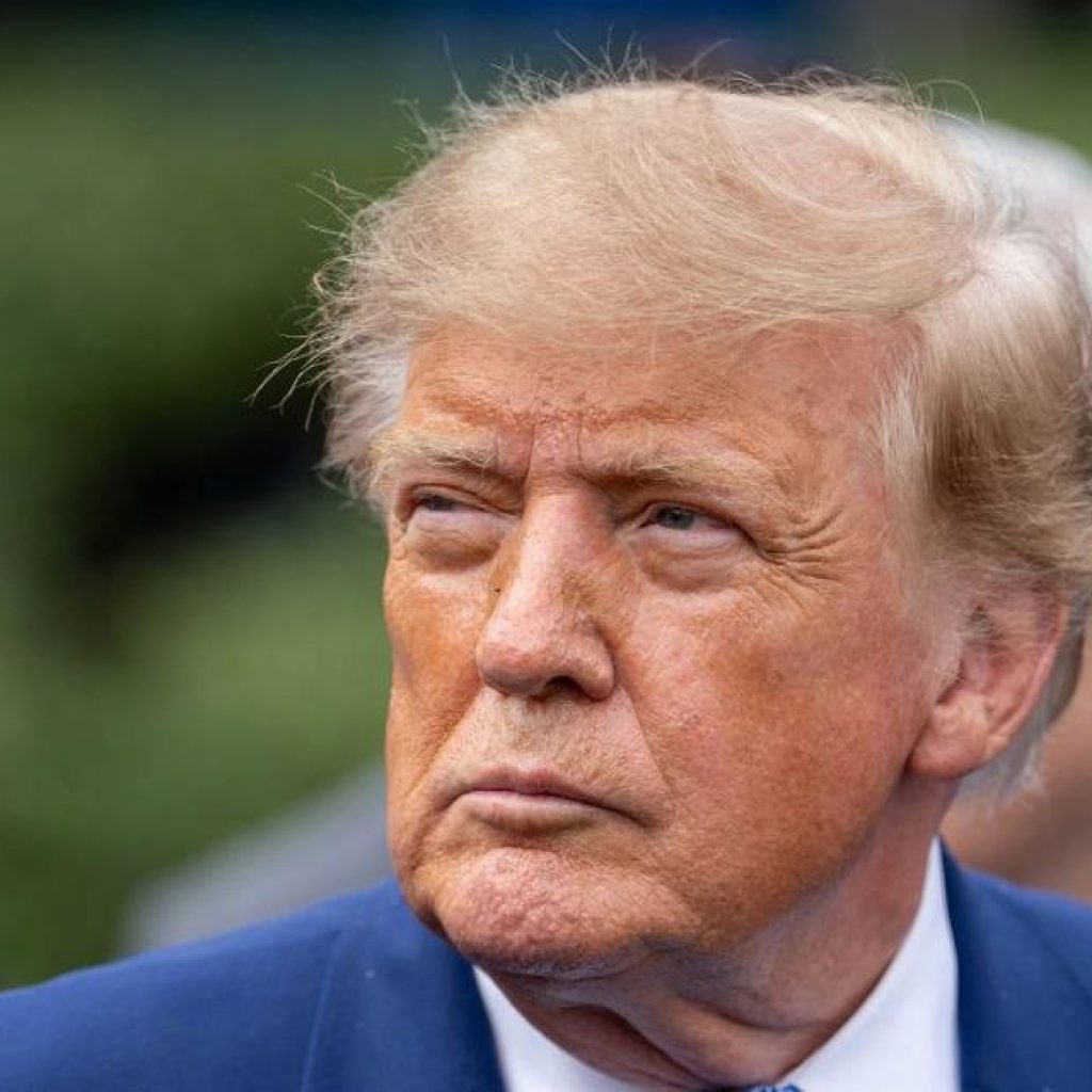 Donald Trump Faces Embarrassing Empty Seats at Alabama Rally
After Boasting About Massive 2015 Crowd
